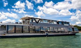 River Boat Kisduna 5 - Budapest Danube Boat Cruise