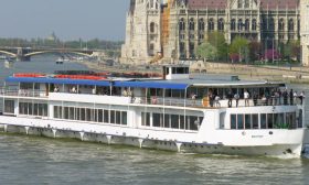 River Boat Budapest 3 - Budapest Danube Boat Cruise